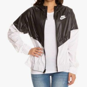 Women's Nike Windbreaker Jacket Size Small Black and White